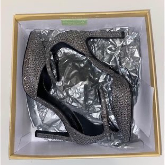 Michael Kors heels - Picture 5 of 5